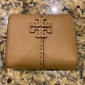 NWT Tory Burch McGraw wallet